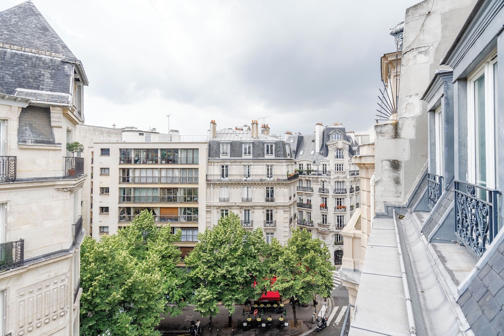 HOTELHOME PARIS 16 4/50