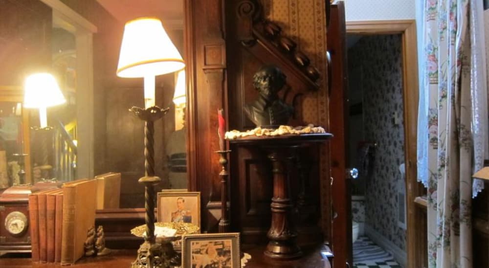 Pimblett's Downtown Toronto B&B 22/47