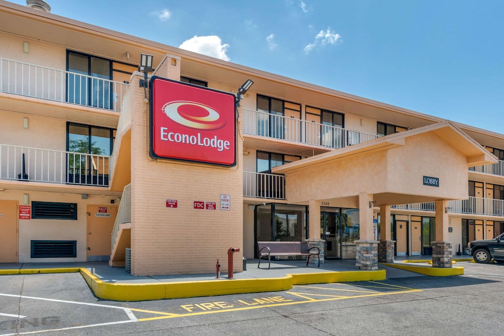 Suburban Studios International Drive photo1