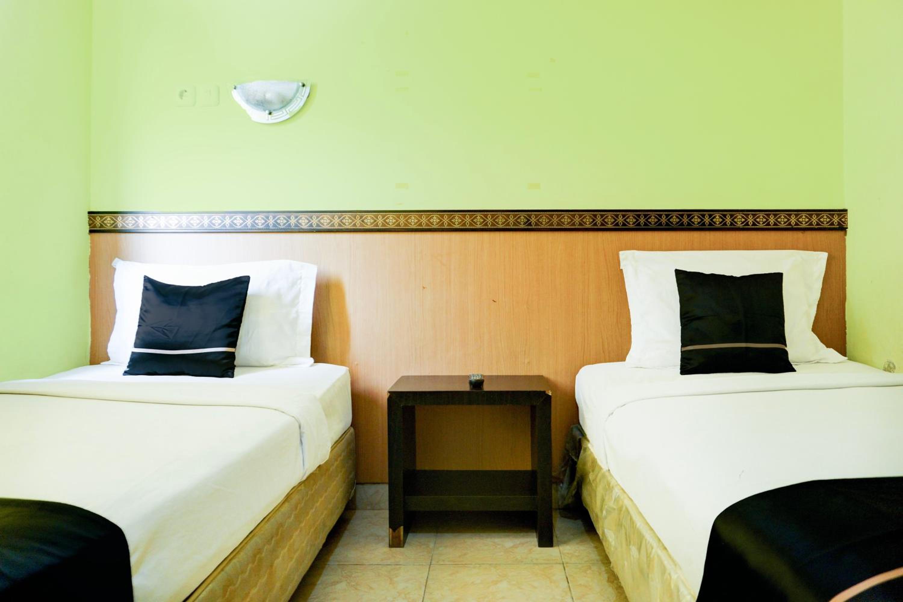 غرفة قياسية بسريرين منفصلين، OYO 2255 Hotel Aifih 5/9