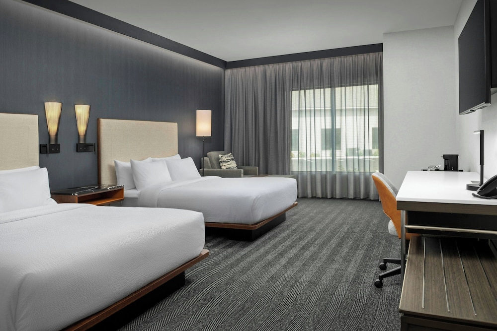 Standard, 2 Queen Beds