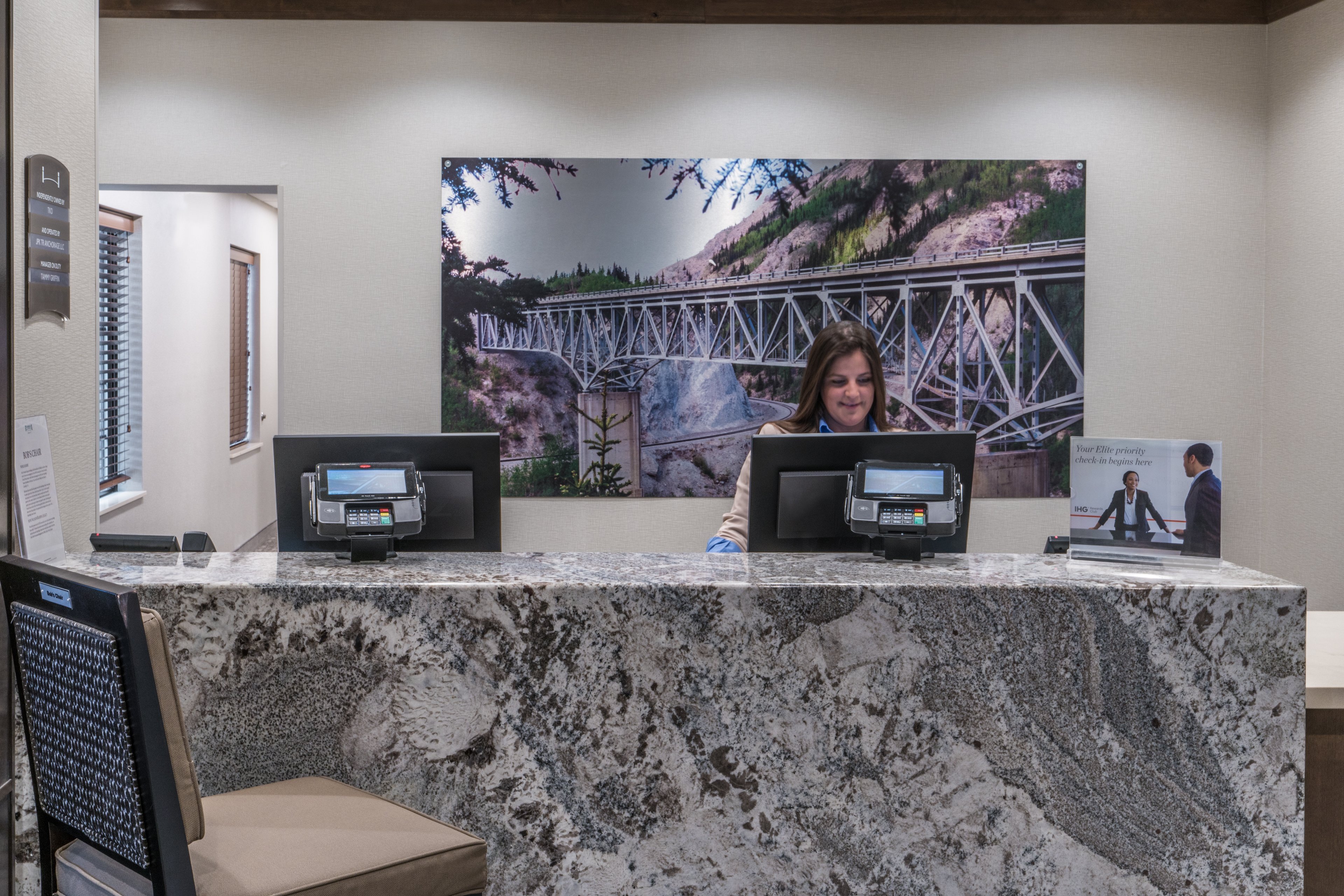 Staybridge Suites Anchorage 8/76