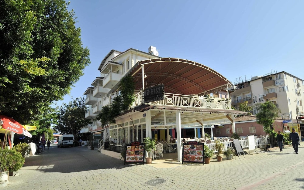 SUN KISS OTEL 39/46