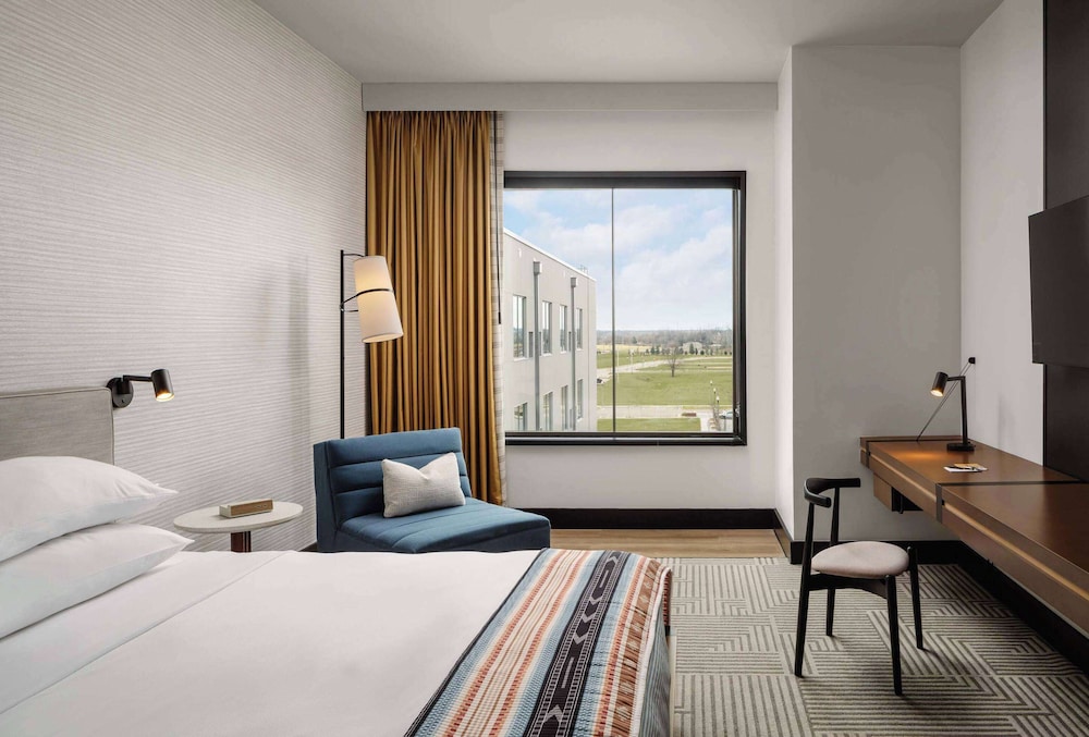 Hotel Tupelo, a Wyndham Hotel 18/56