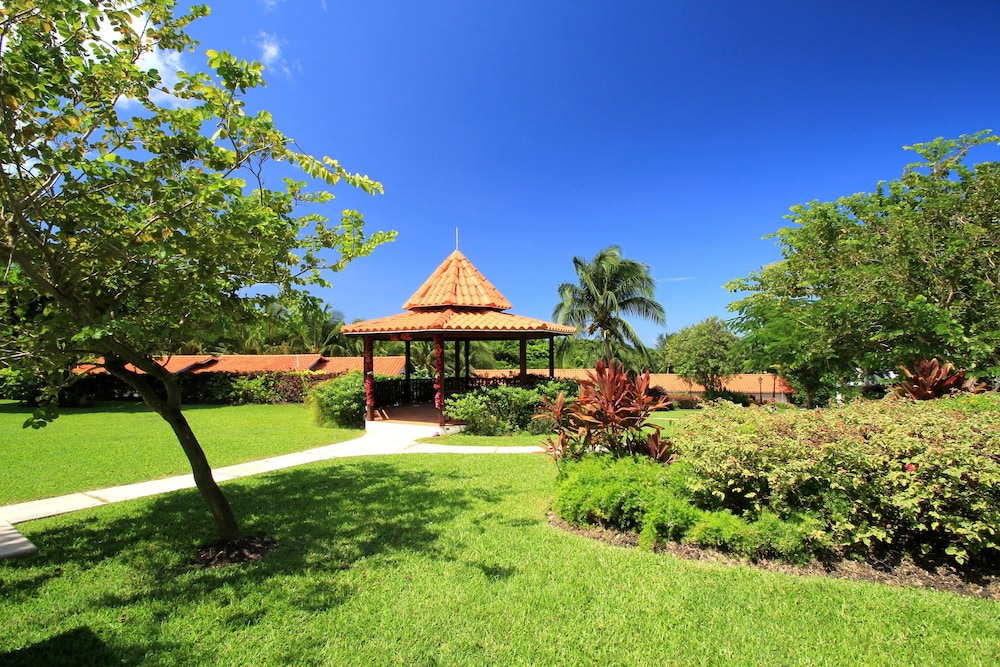Sugar Cane Club Hotel & Spa 6/43