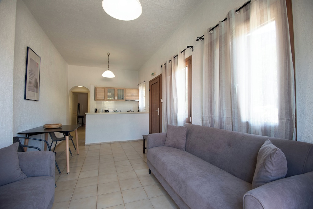 Athina Villas 34/56