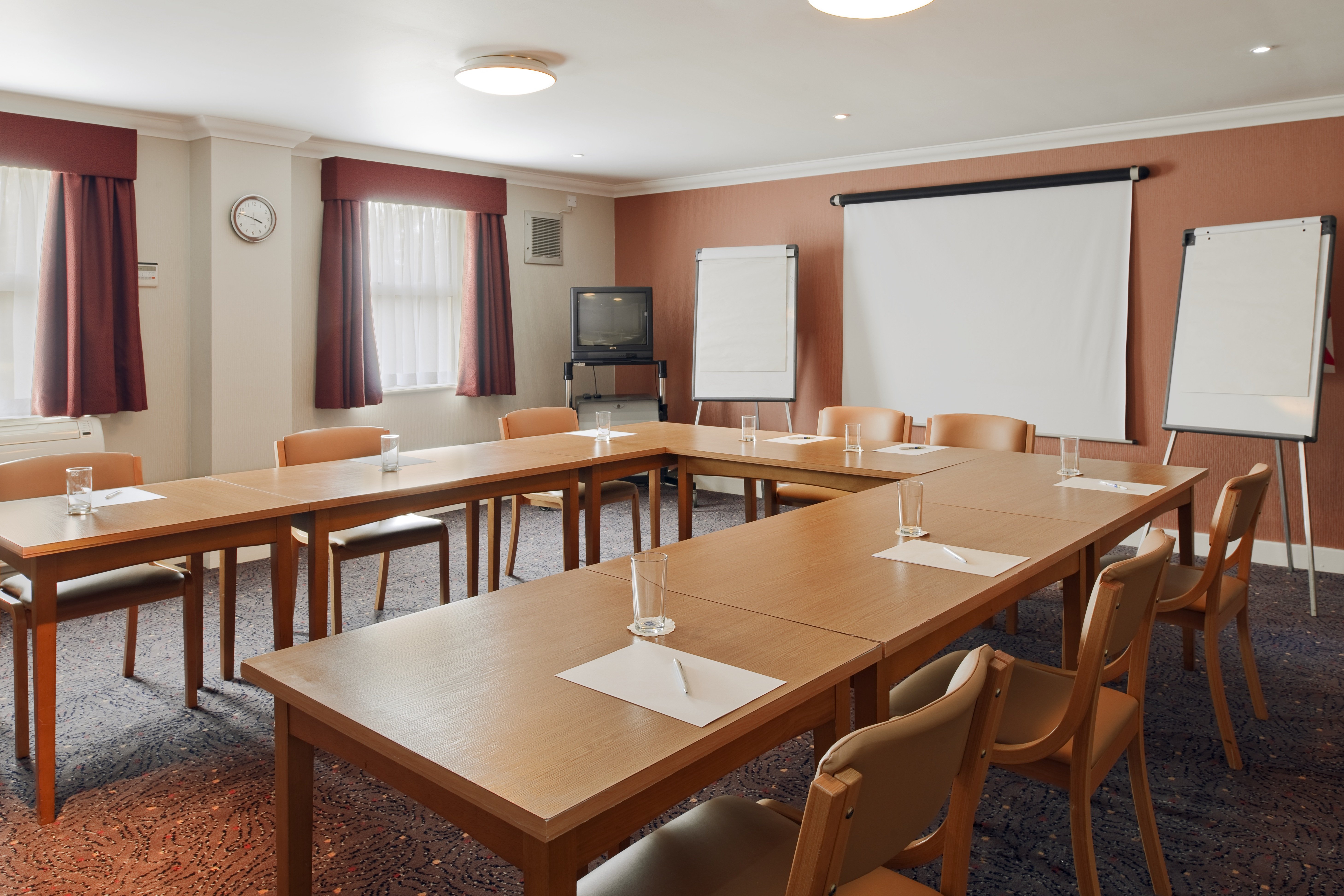Holiday Inn Express Glenrothes 49/70