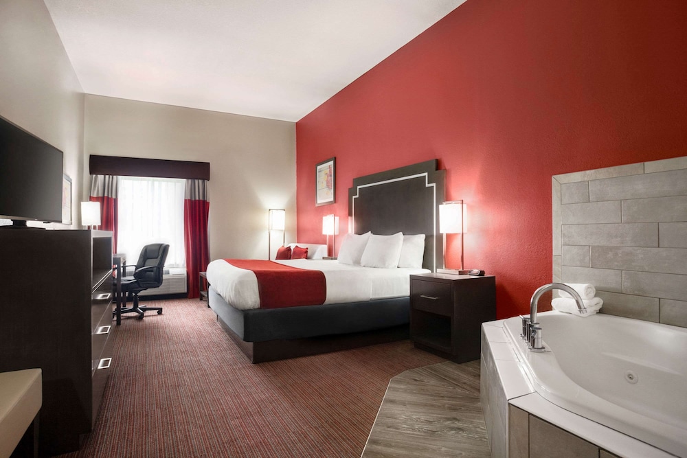 Days Inn & Suites by Wyndham Murfreesboro 6/19