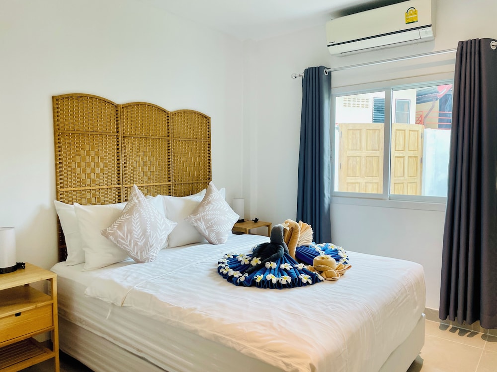 Baan Saint Tropez Villas Kata Beach 22/82