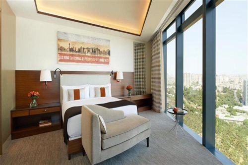 Fairmont Gold, Single, City View