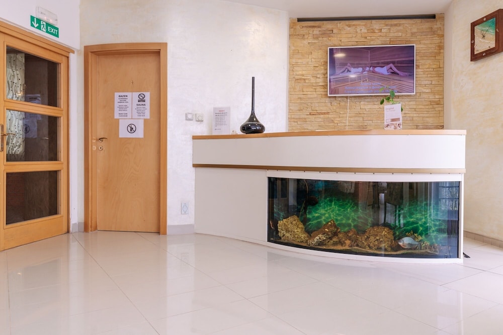 Wellness And Spa Hotel Ambiente 7/63