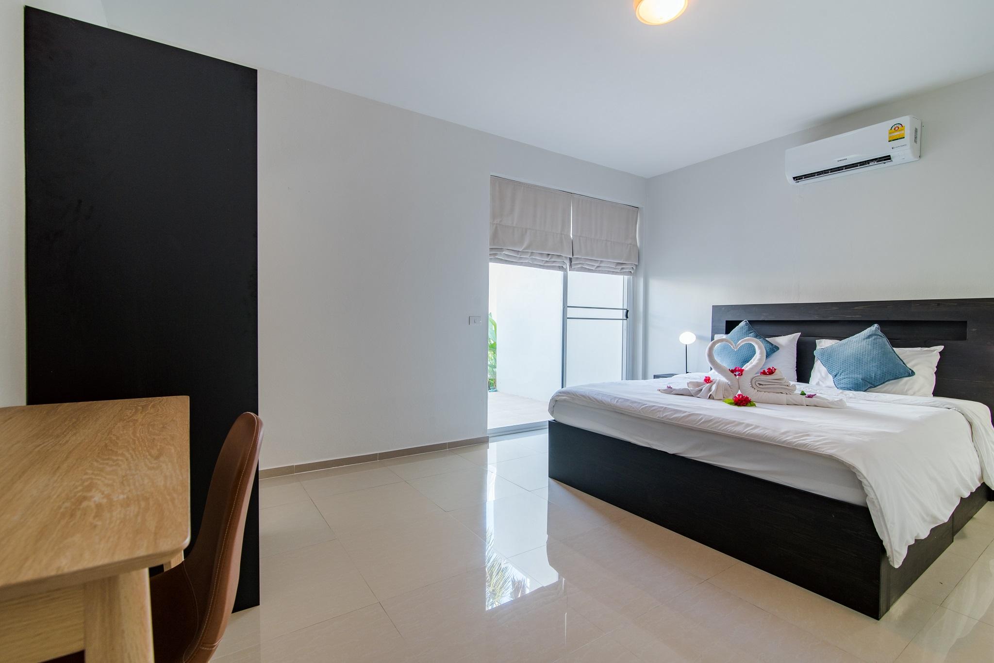 2 Bedrooms, Premium, Suite, 2 Double Beds, No Window, with Pool, Terrace