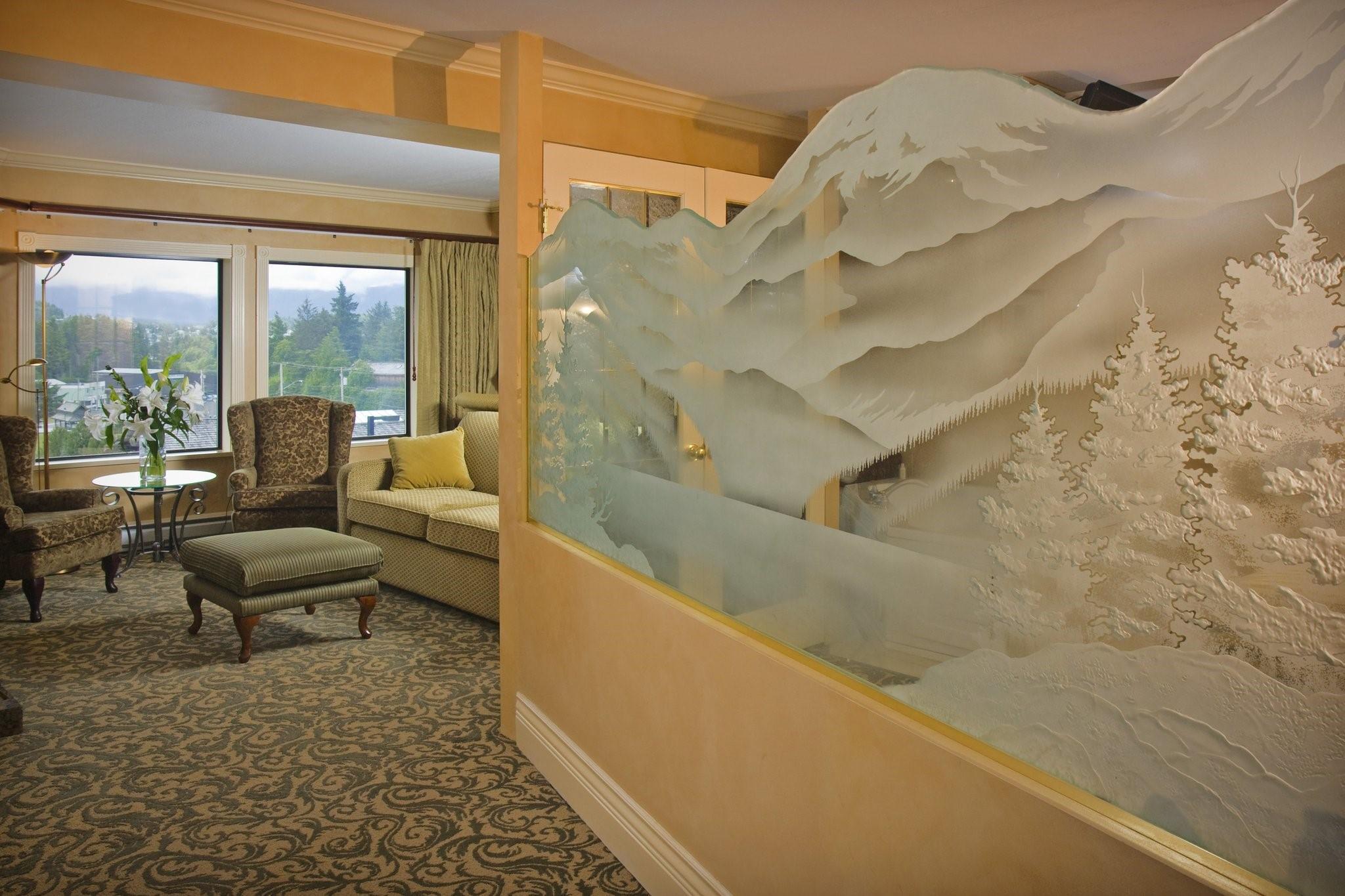 Crest Hotel 16/25
