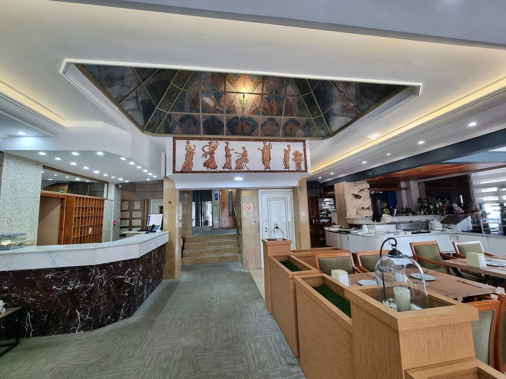 Europa Hotel 5/61