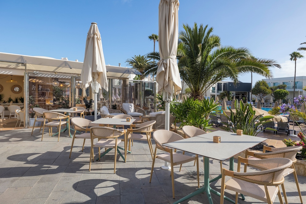 BARCELO CORRALEJO SANDS 40/57