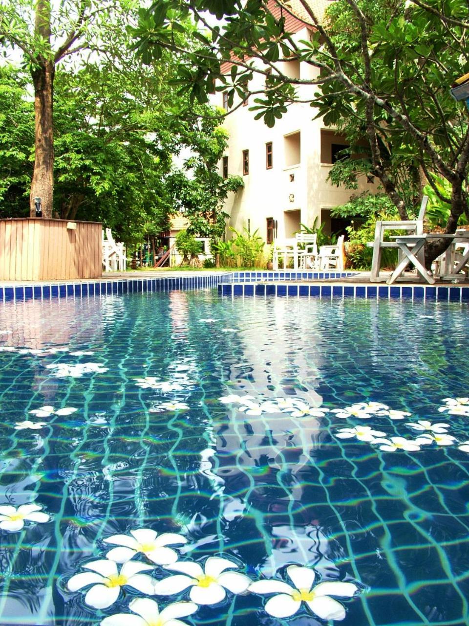 River Resort & Spa 35/35