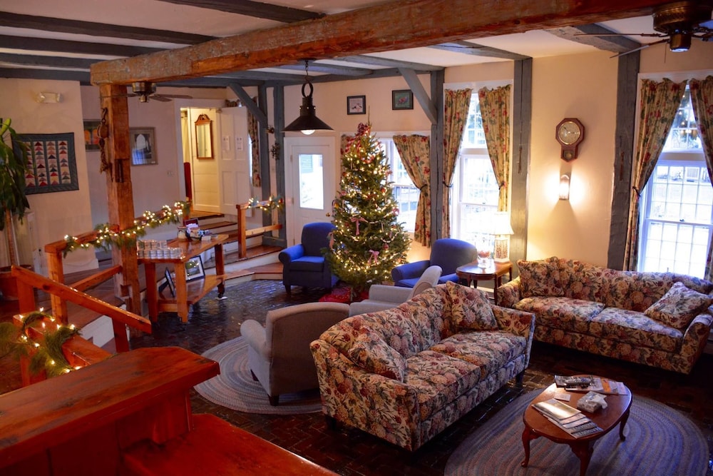 The Dowds Contry Inn and Event Center 27/50