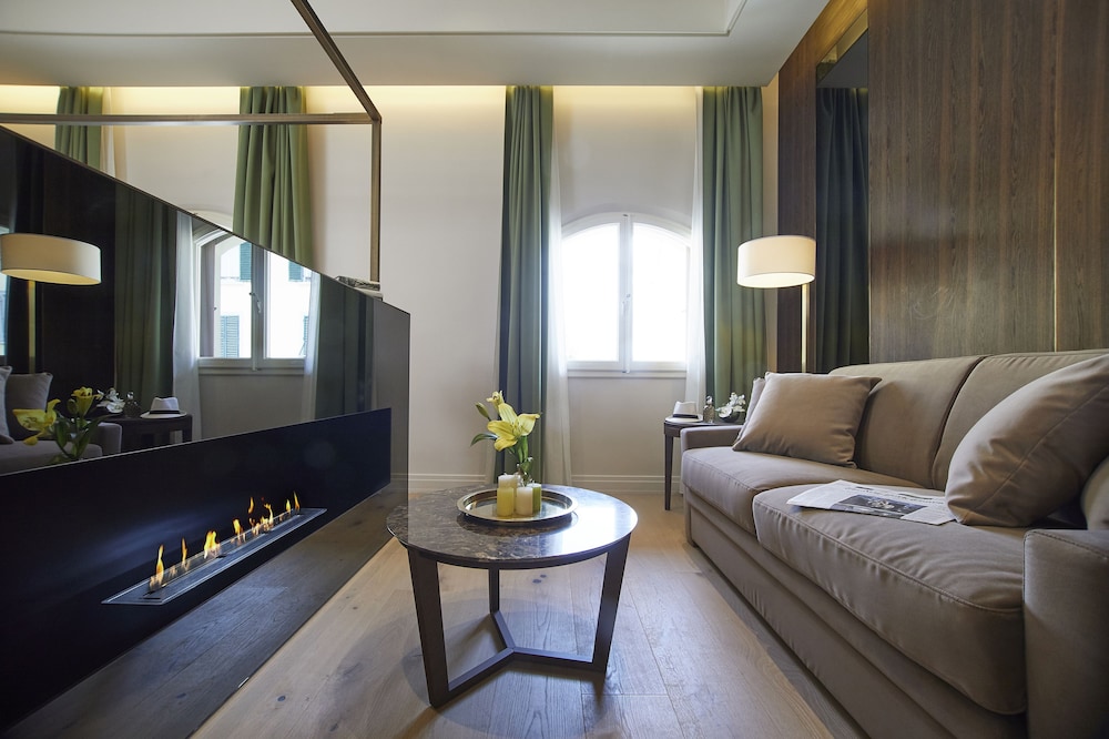 Messori Suites 48/68