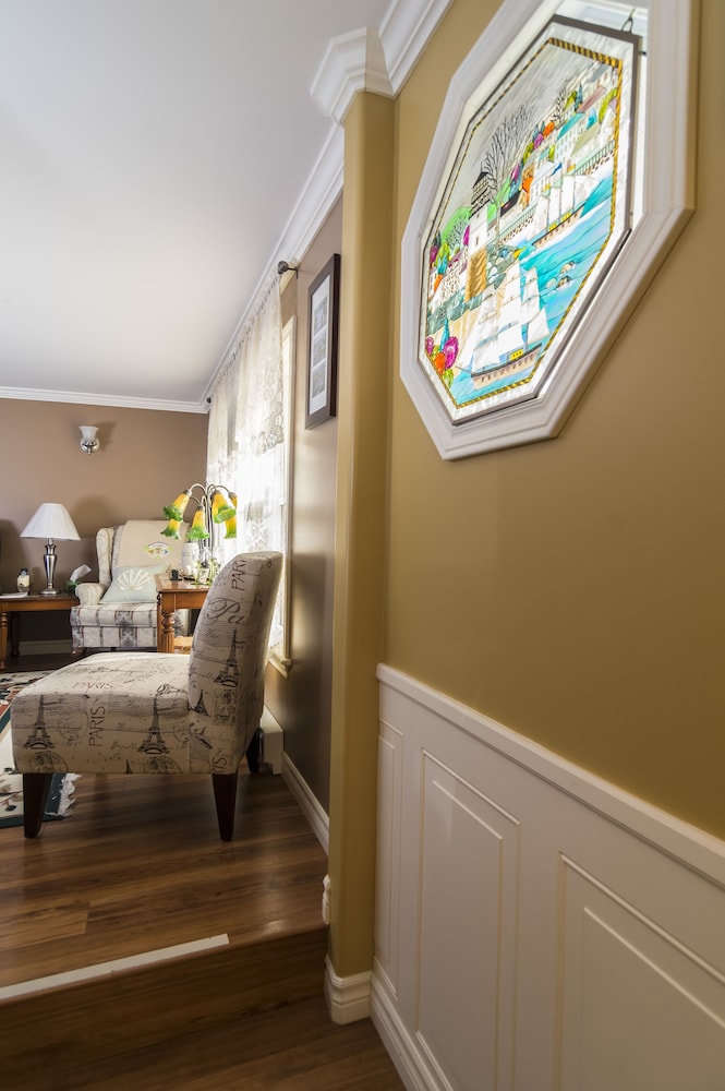 Whitsha Inn B&B 34/35