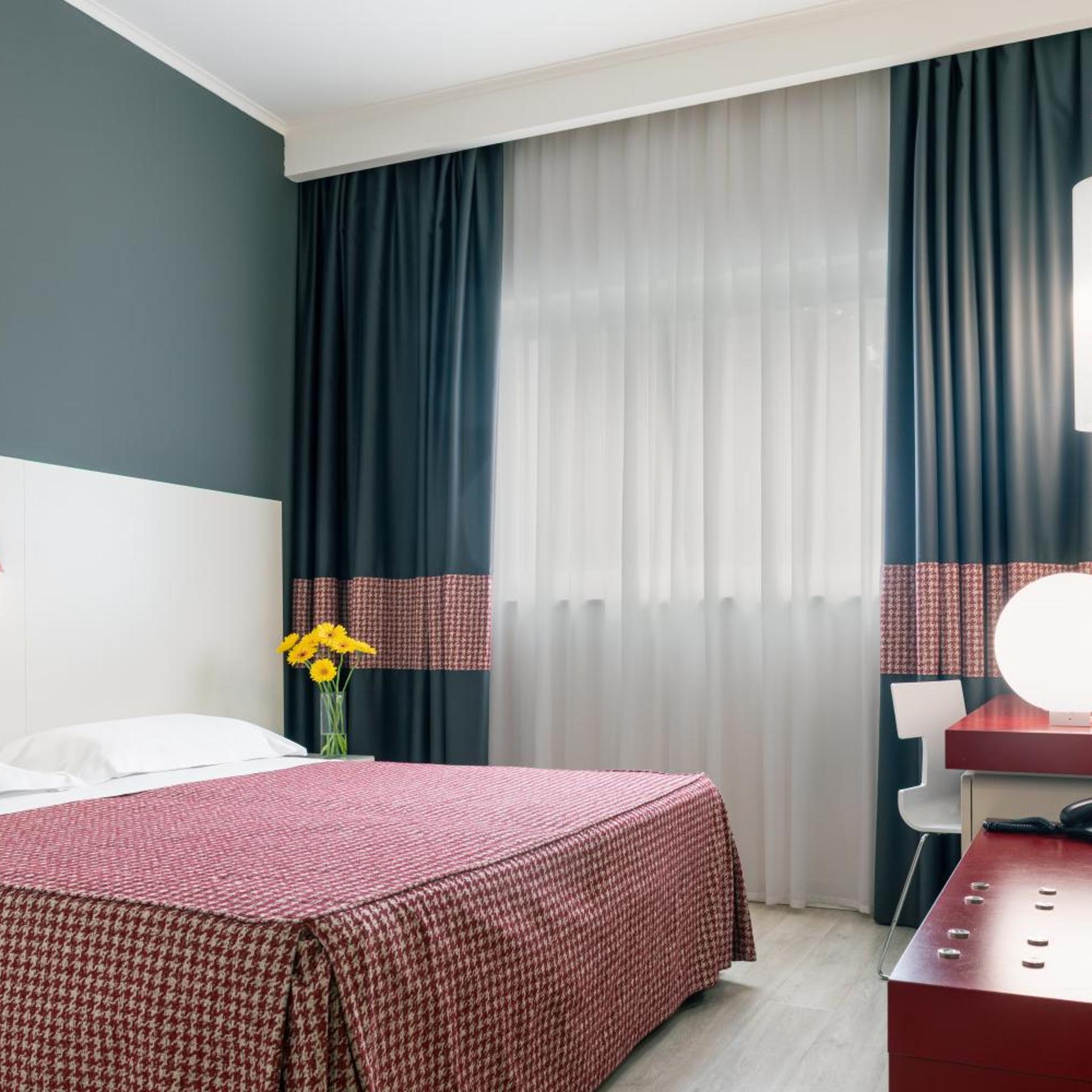 Economy, Double or Twin Bed, Accessible