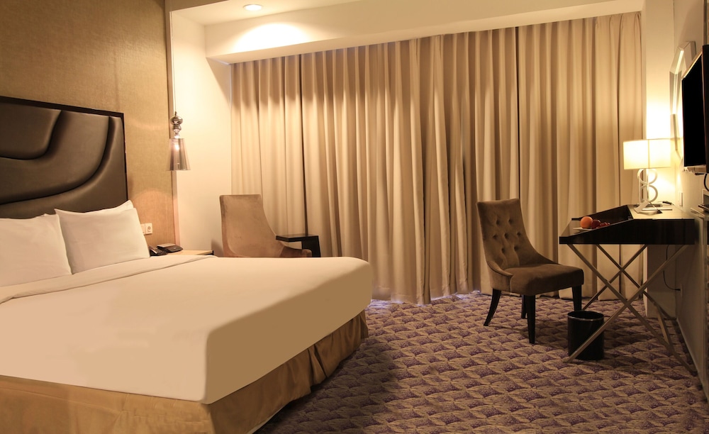 Nemuru Grand Bellevue Radio Dalam 17/39