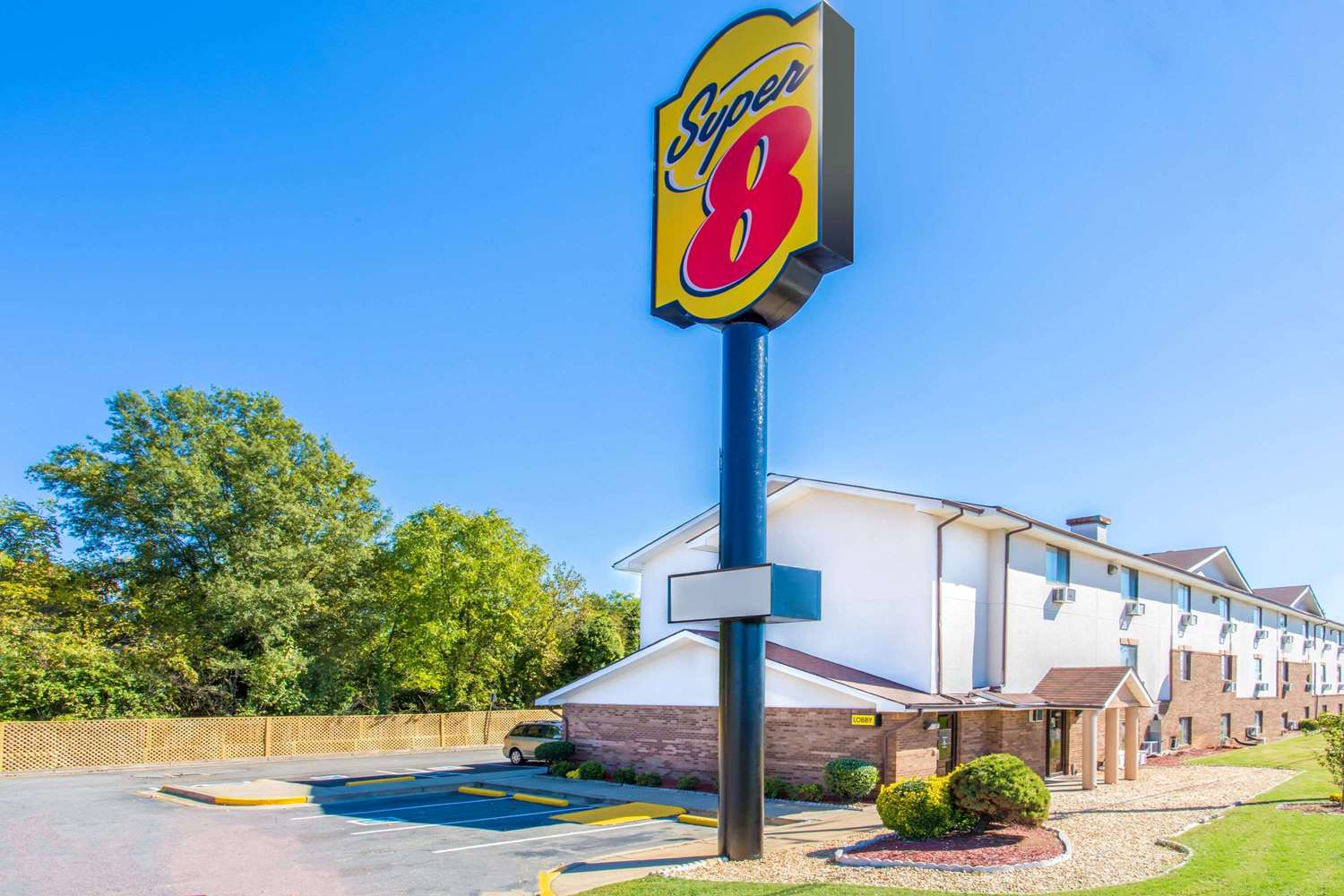 Super 8 By Wyndham Richmond/Broad Street 5/8