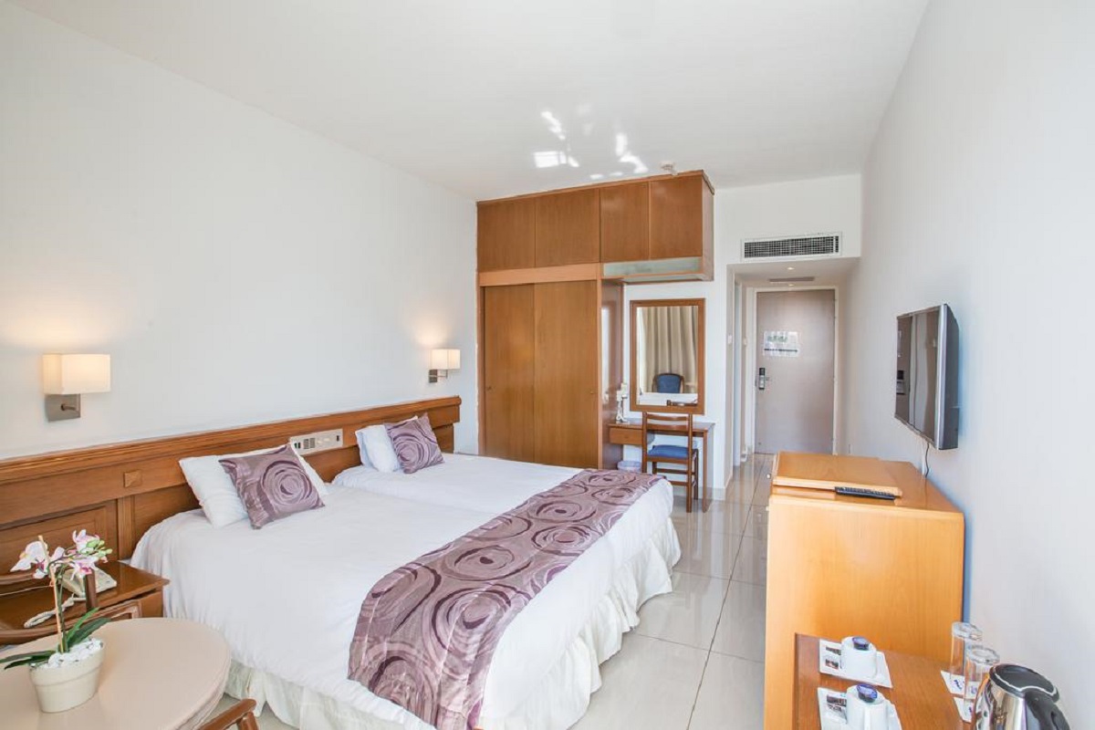 TWIN ROOM SIDE SEA VIEW - SINGLE OCCUPANCY