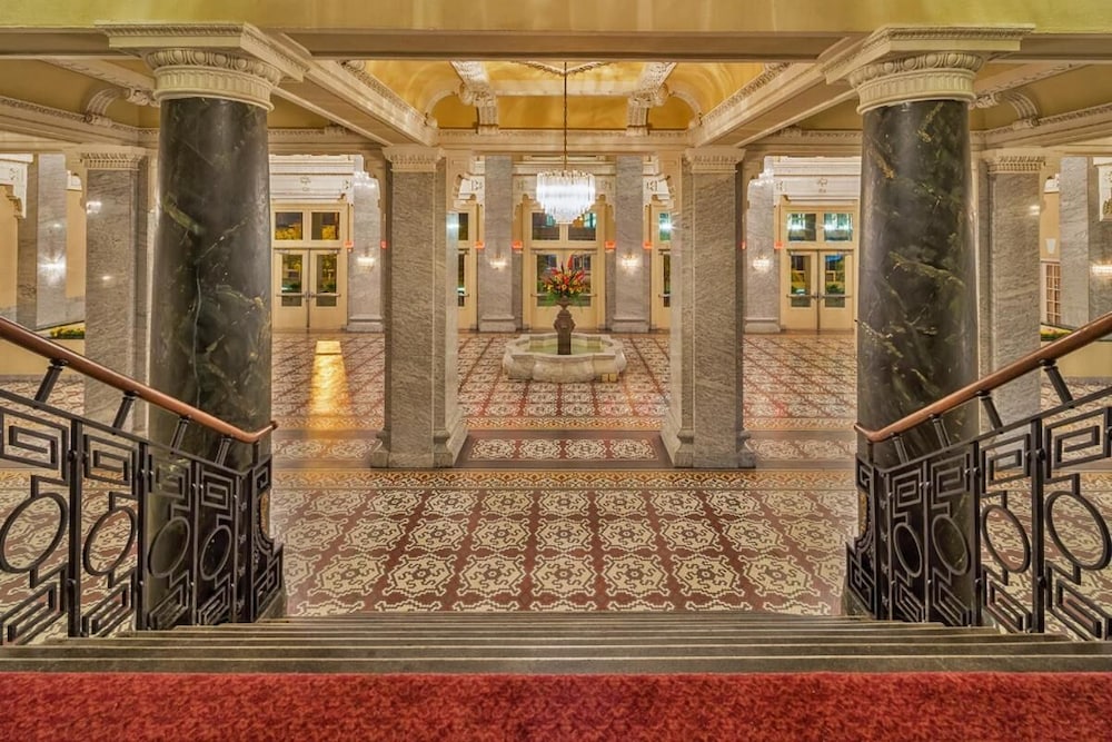 Hotel Bentley 11/50