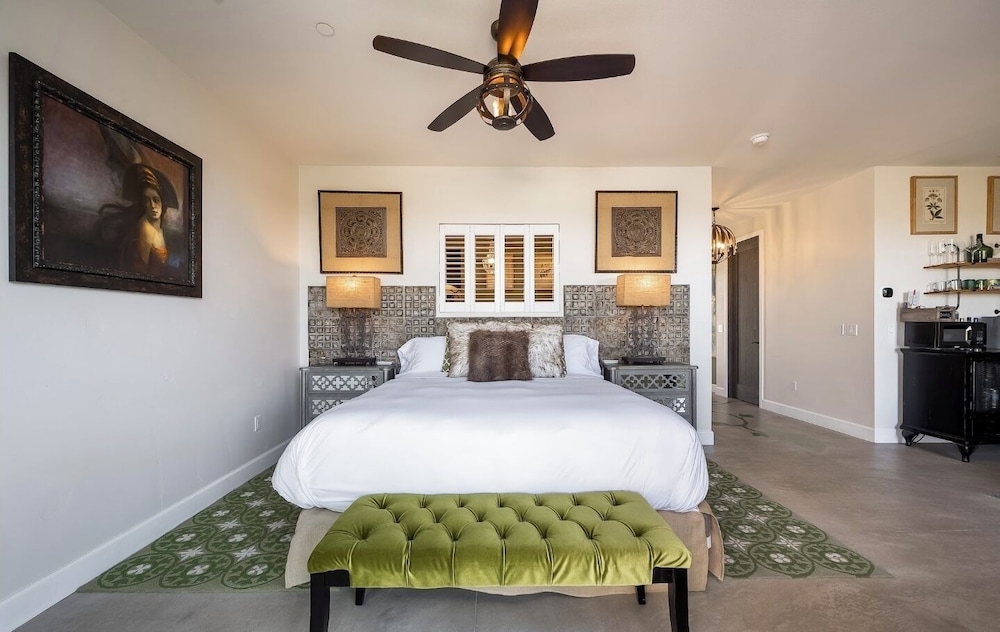 Vineyard, Suite, King Bed
