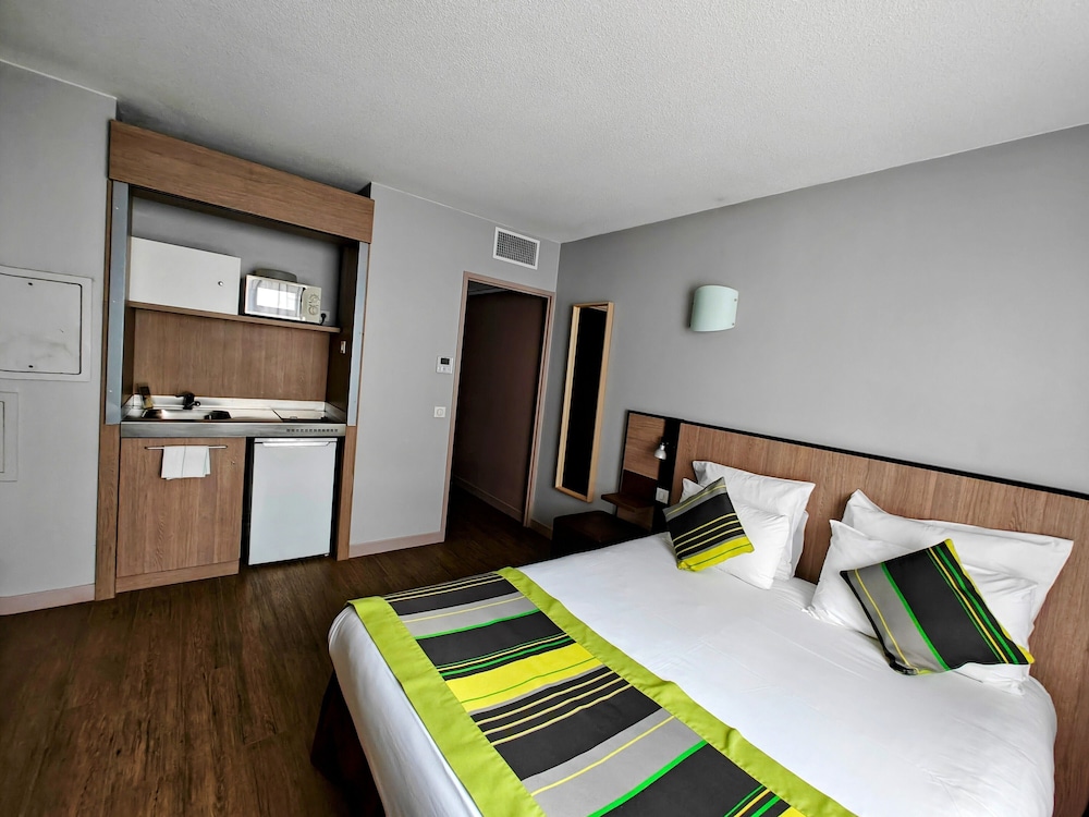 CLASSIC, STUDIO, DOUBLE BED