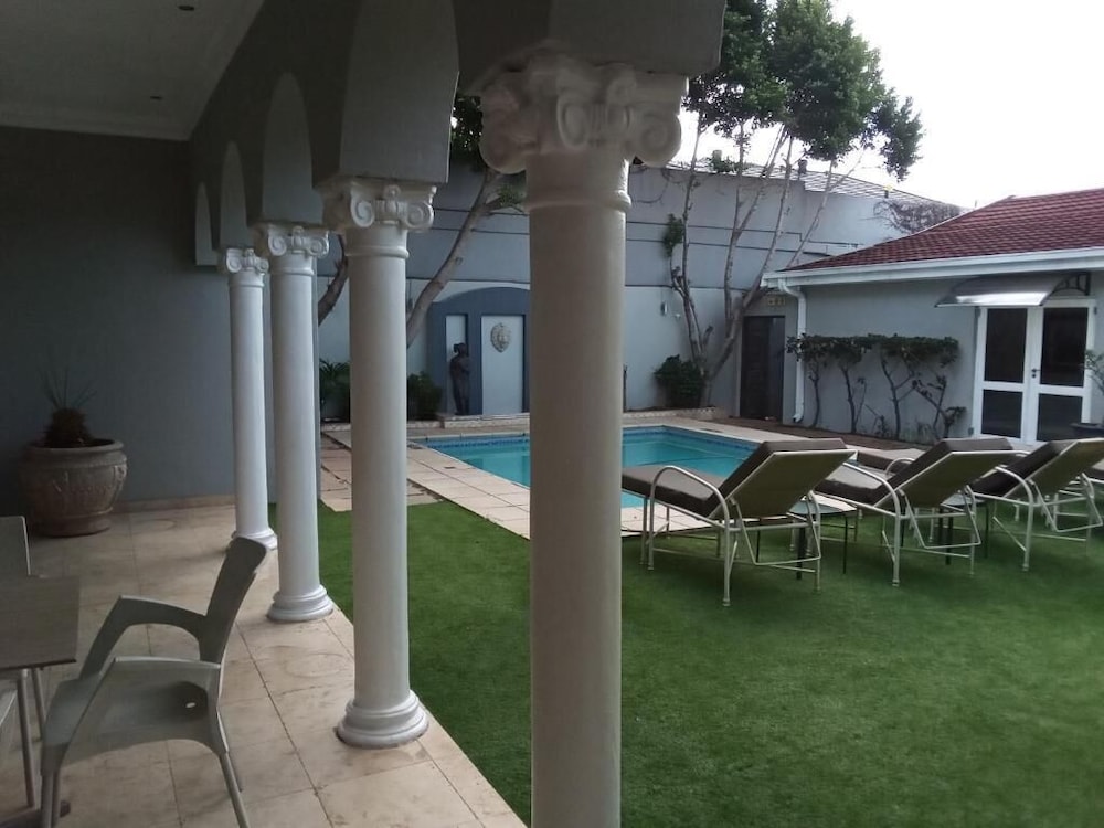131 on Herbert Baker Boutique Hotel 49/50