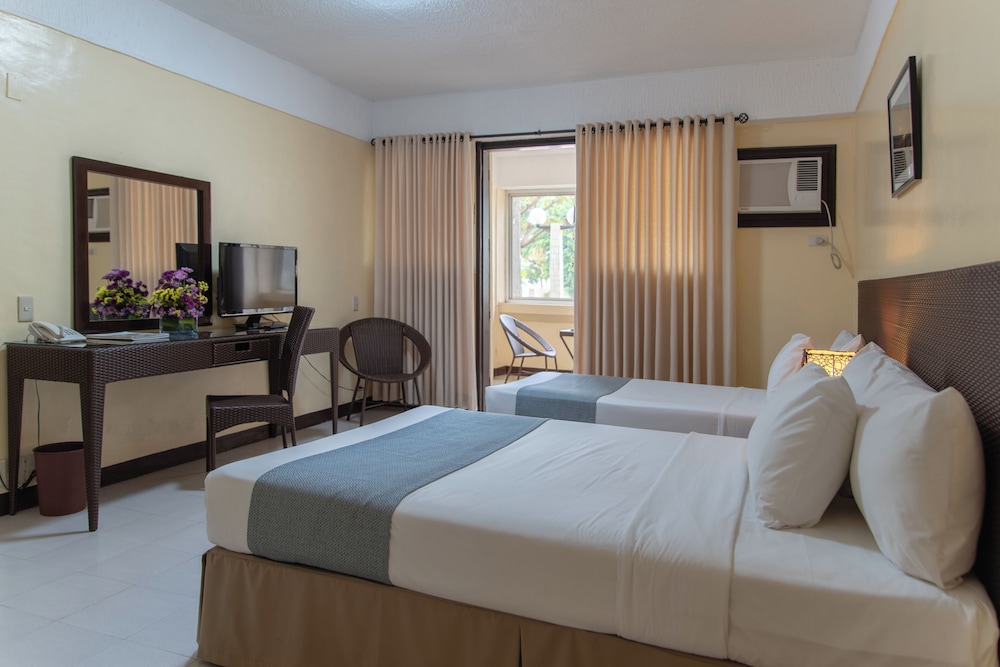 Matabungkay Beach Resort Hotel 20/65
