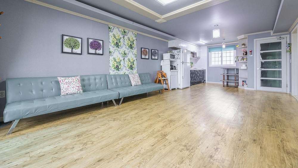 Ganghwa Badatgashimteo Pension 28/50