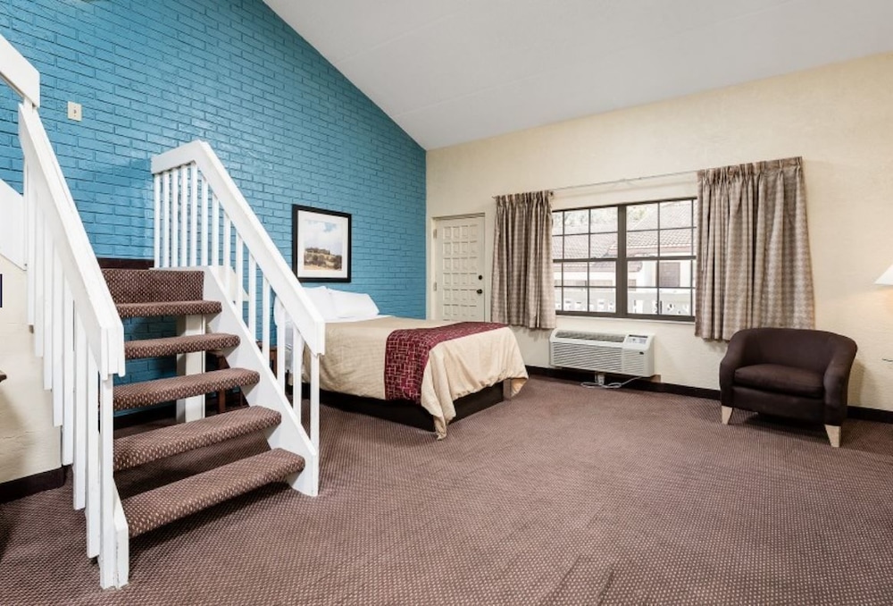 Motel6 Tallahassee, FL – North Monroe 26/51