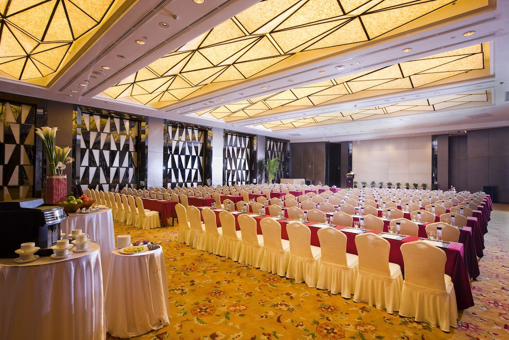 Nanyuan Universe Deluxe Hotel 9/69