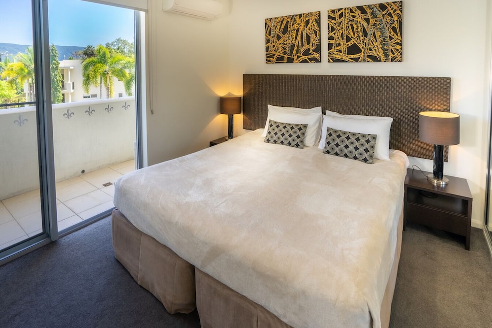 Vue Apartments Trinity Beach 20/50