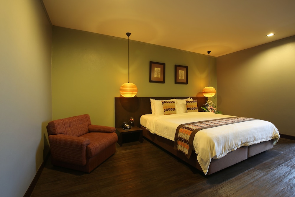 Bangkok Inter Place Hotel 17/72