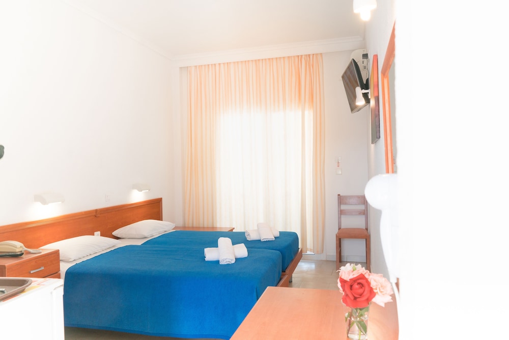Morfeas Hotel 8/43