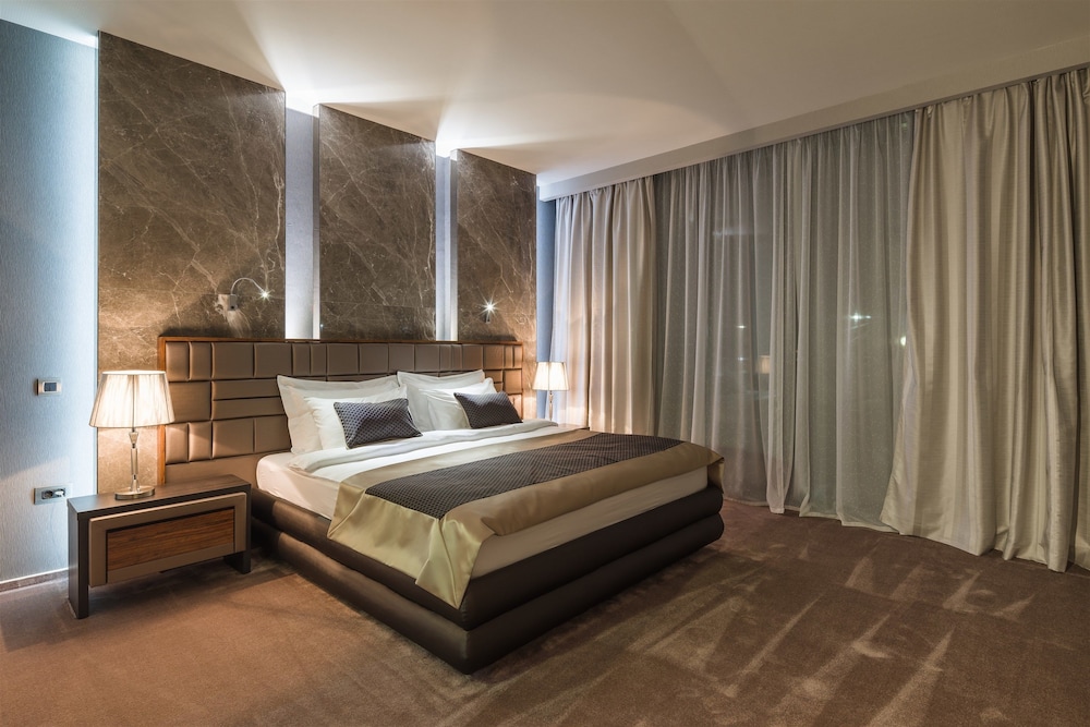 Sky Blue Hotel Spa 22/55
