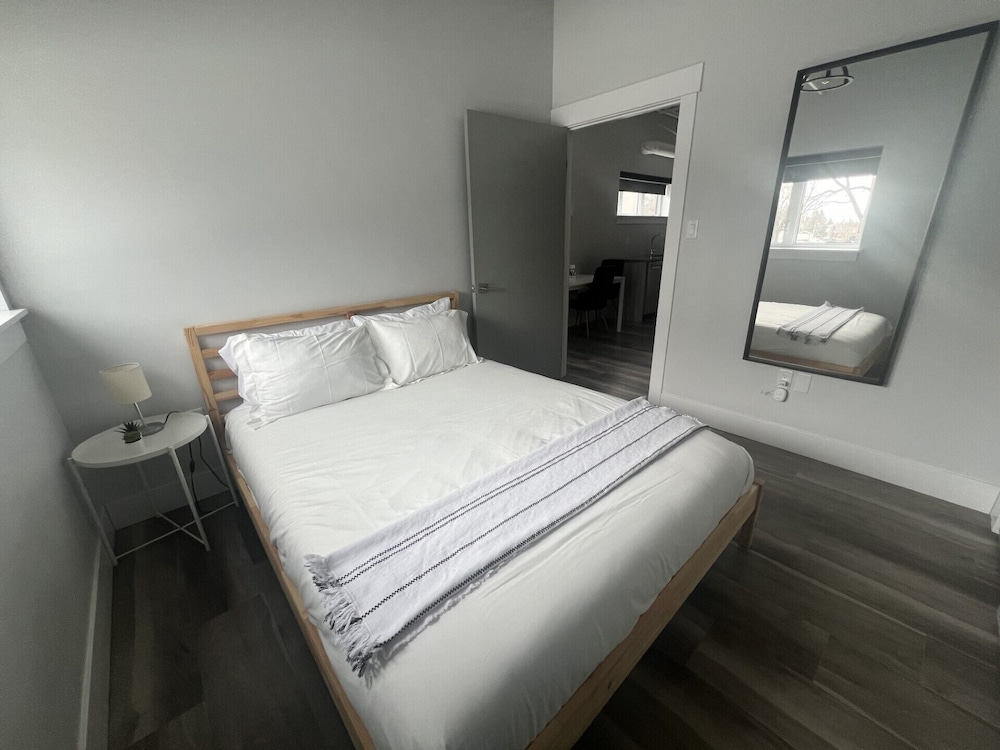 Station 1 - Suites Boutique Hotel 11/50