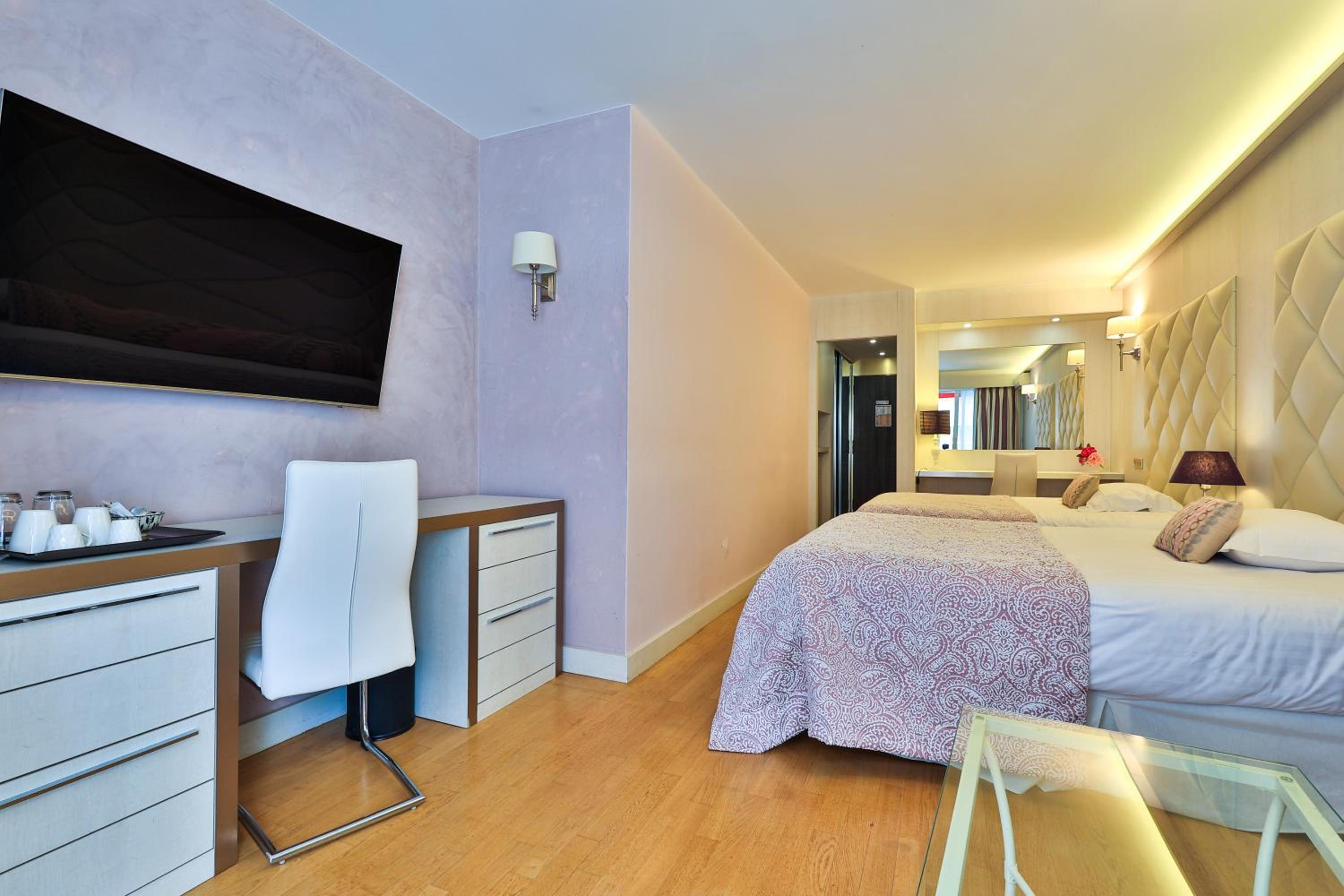 Hotel le Fouquet s 17/50