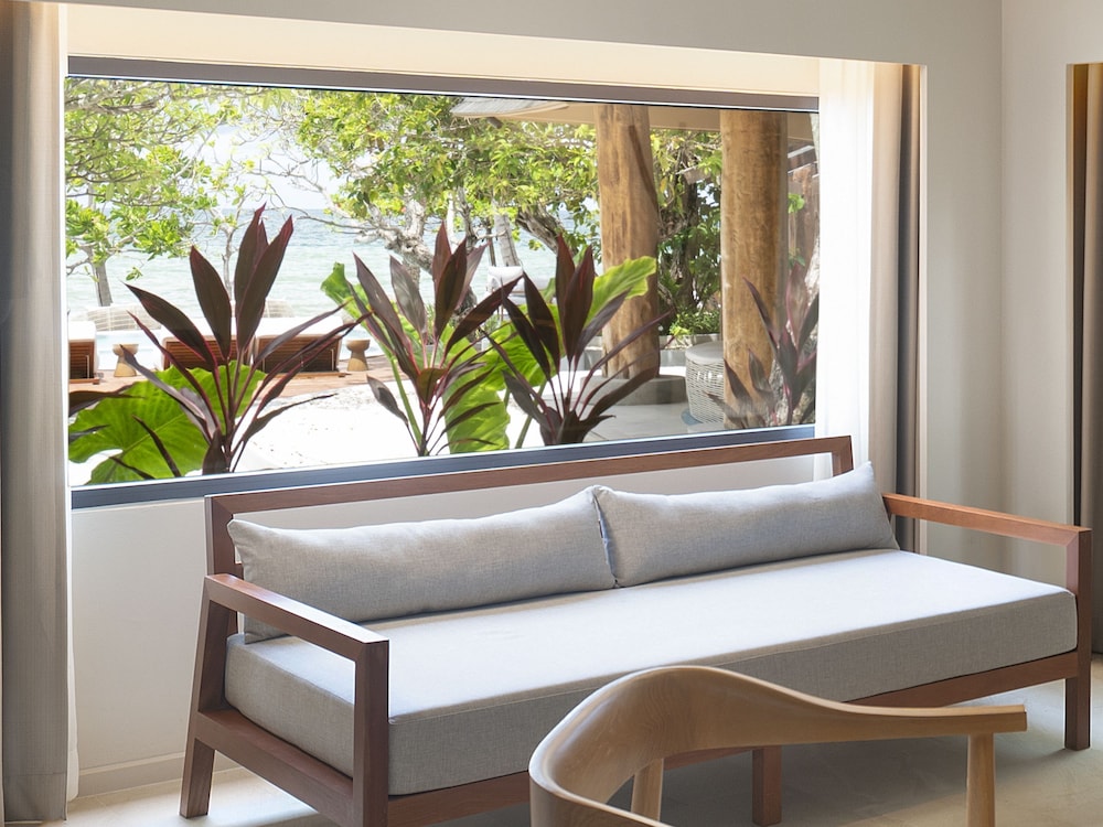 Lobby at Mercure Rayong Lomtalay Villas and Resort, KLAENG