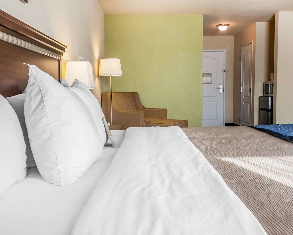 Comfort Inn & Suites Elk City South 15/37