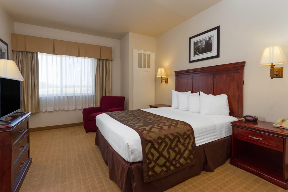 The Montcler Hotel & Conference Center 20/69
