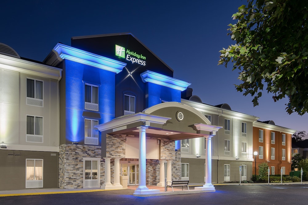 Holiday Inn Express Suites Philadelphia Mt Laurel 2/54