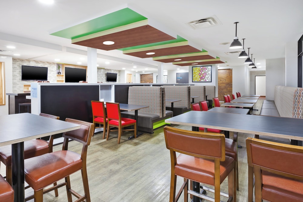 restaurant cafeteria