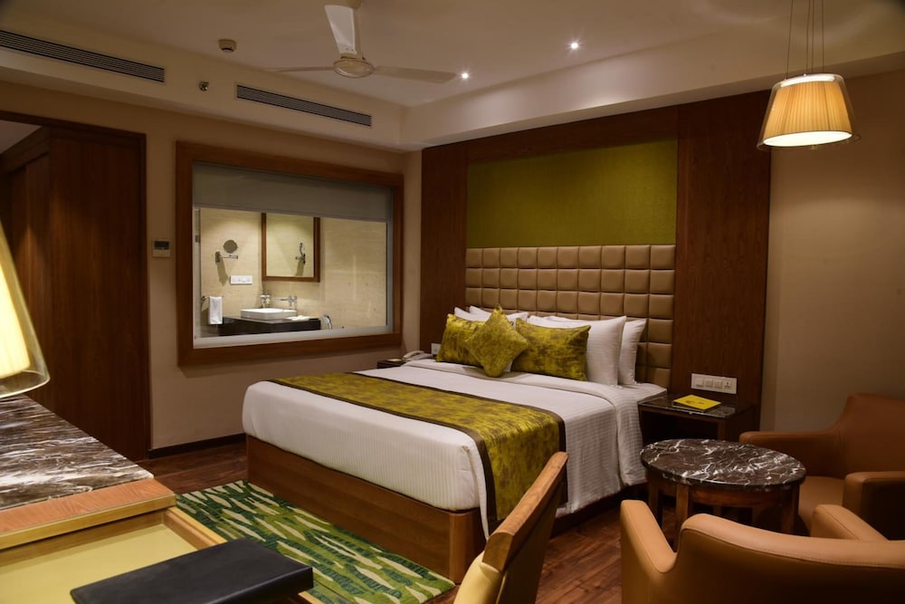 Lemon Tree Hotel Siliguri 12/31