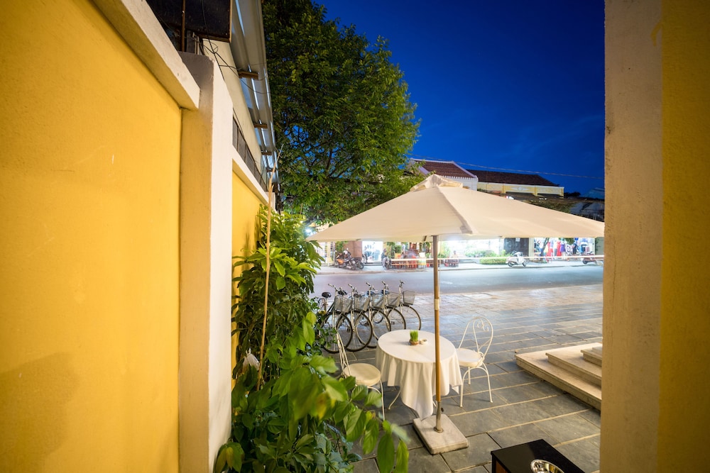 Hoi An Central Hotel 70/73