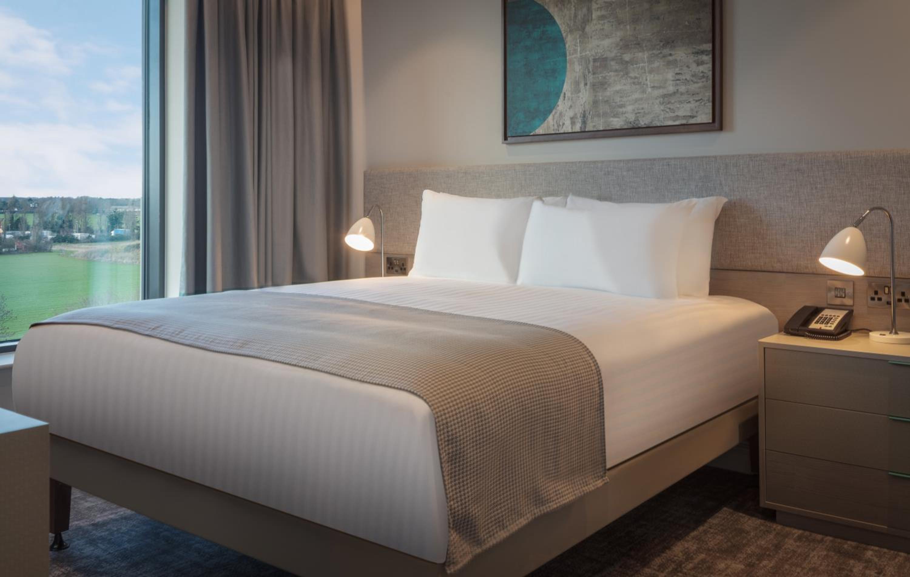 1 Bedroom, Suite, Queen Bed