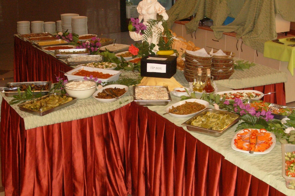 Aymes Hotel 15/23